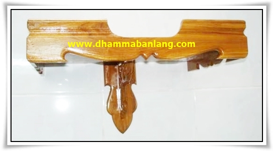 หิ้งพระขอบบัว ไม้สัก สีไม้สักธรรมชาติ มีให้เลือก 8 ขนาด (หน้ากว้าง 30 - 100 ซม.)