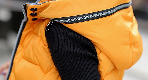 Pre-LD015 - Preเสื้อกันหนาว - เสื้อกั๊กกันหนาว อีกแบบ มี Hood สี : เหลือง / ดำ / เทา / แดง / เบจ / เขียวเข้ม / น้ำเงิน / เขียวทหาร