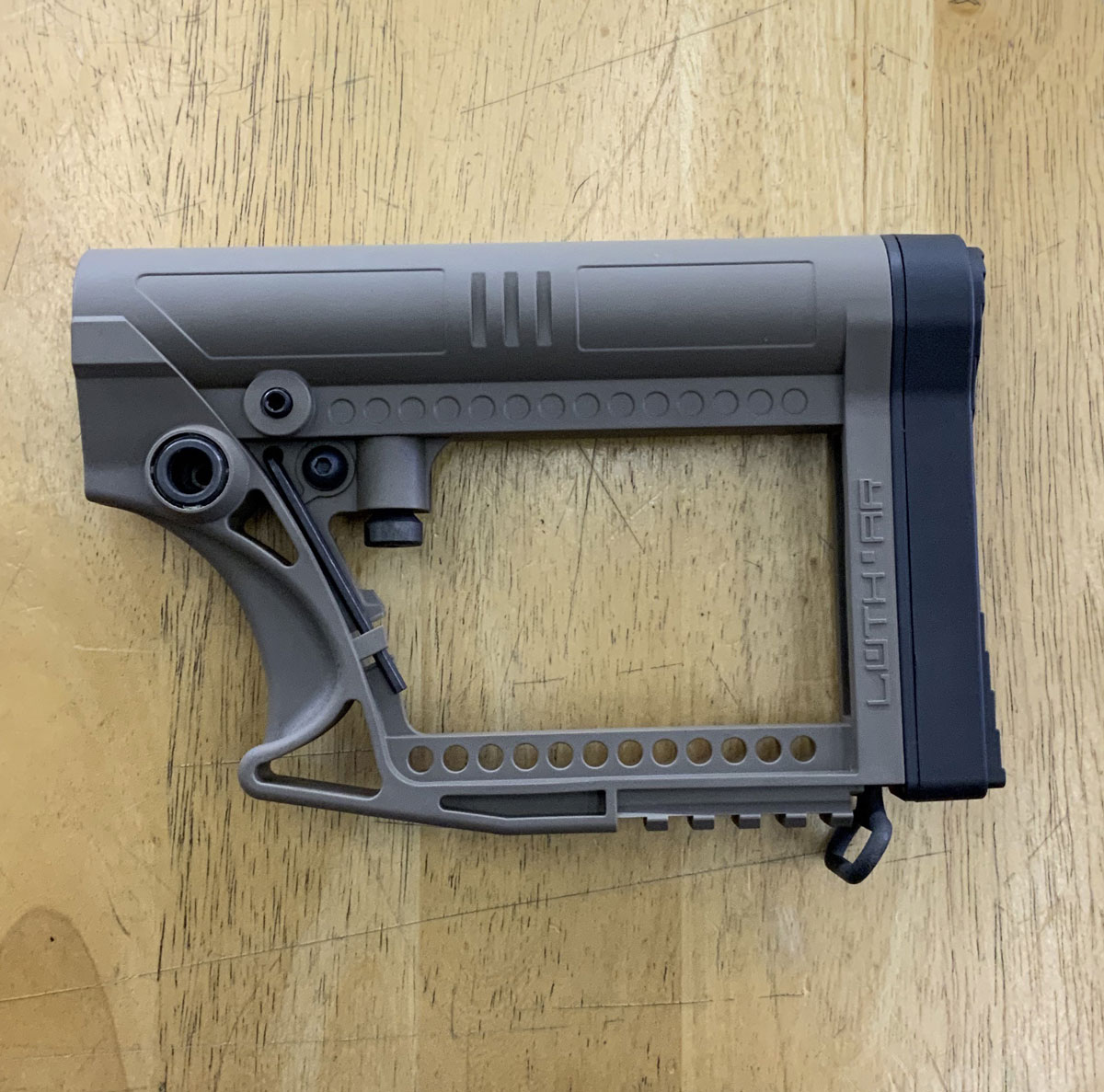 พานท้าย ยี่ห้อ LUTH-AR รุ่น MBA-3/MBA-4