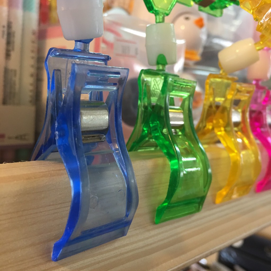 Akachan ที่หนีบป้ายราคา ขนาด 8*10.5 ซม. แพ็ค 5 ชิ้น - สีเหลือง