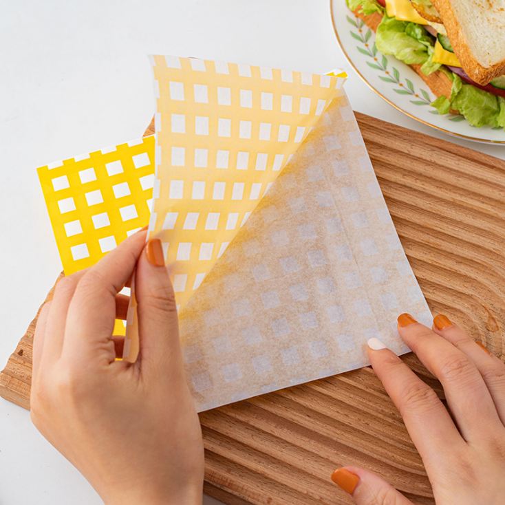 กระดาษห่ออาหาร (แพ็ค 50 ชิ้น) Food Grade