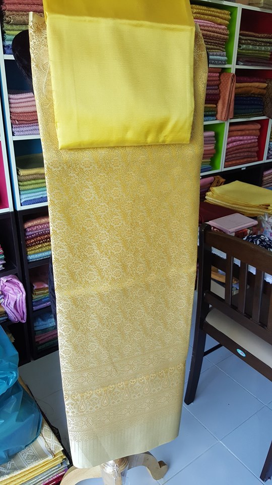 ผ้าไหมสังเคราะห์ลายอโยธยาจัดชุด