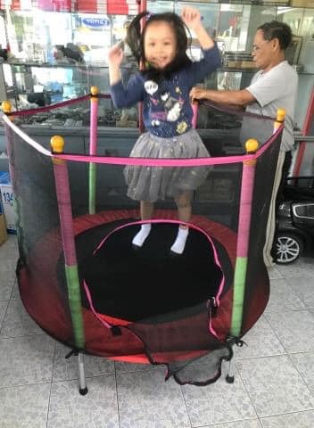 แทรมโพลีนของเล่นกระโดดสำหรับลูกน้อยราคาถูก
