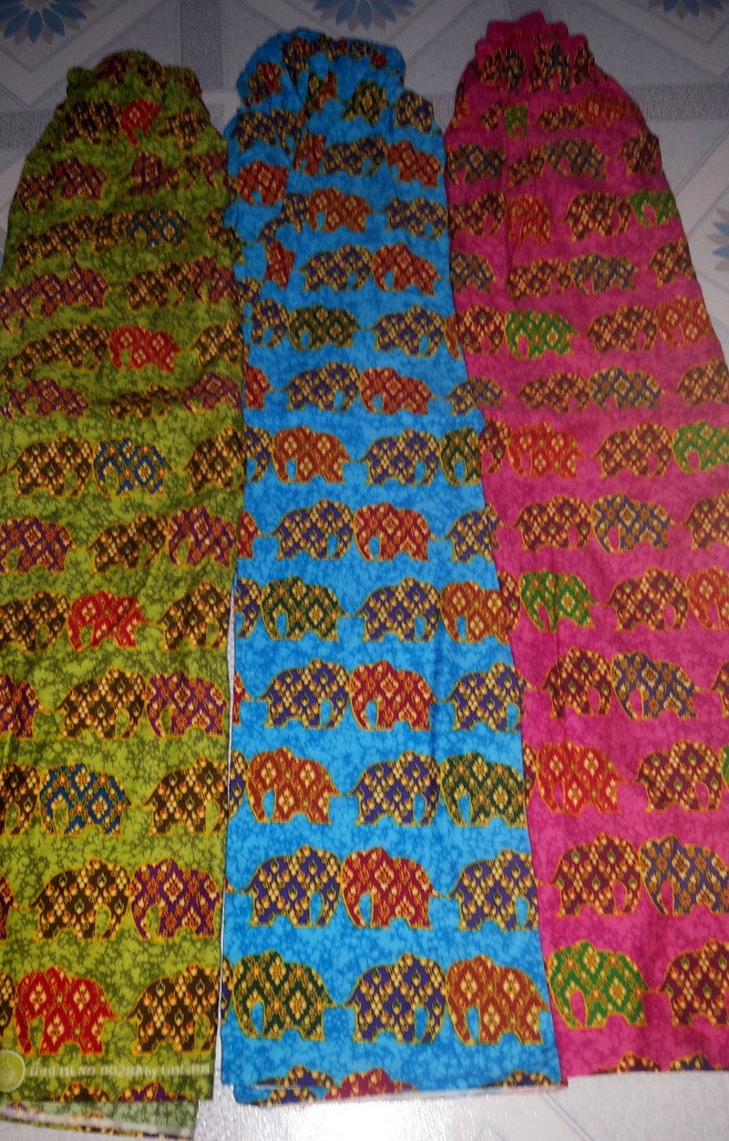 กระโปรงเอวยางยืด ยาว 40 นิ้ว Elastic Skirt Thai Sarong