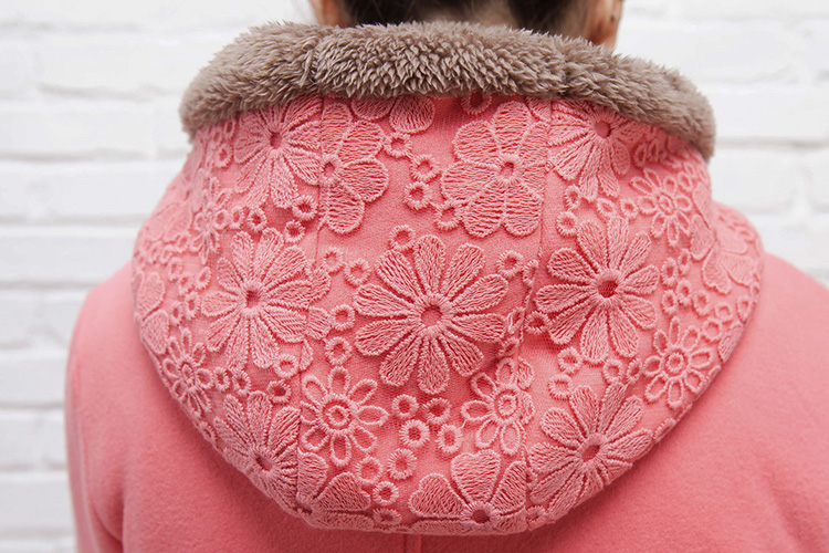 PreOrderไซส์ใหญ่ - เสื้อกันหนาวไซส์ใหญ่ คนอ้วน ผ้าฝ้าย มี Hood แต่งผ้าลูกไม้ที่หมวกและคอ สี : ชมพู / น้ำตาล