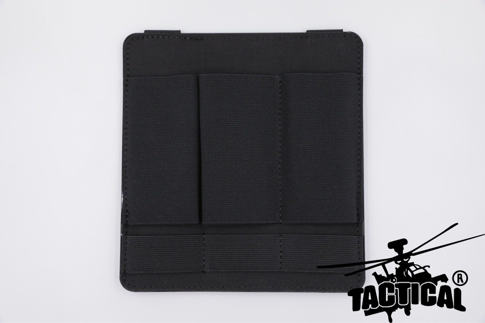 เพ้าผ้าใส่สายห้ามเลือด และกรรไกรสนาม แบบเปลือย สำเนา