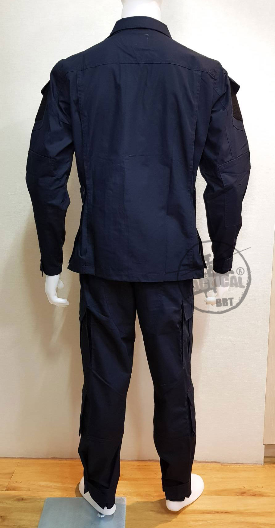 ชุดเวส Delta 4 กระเป๋า (กรมท่า / ดำ)