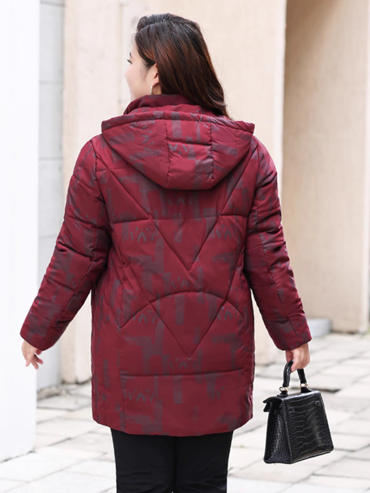 2324-0100 แจ็คเก็ตไซส์ใหญ่ บุนวม ยาวพอดี เหมาะกับวัยกลาง ๆ สว. นะคะ มีHoodถอดได้