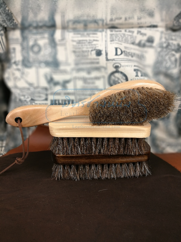 แปรงขนม้า แบบมีด้าม ใช้สะดวก