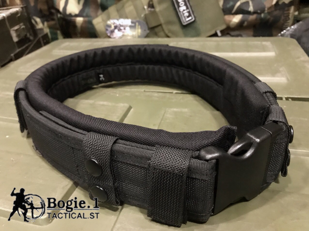 เข็มขัดสนาม บุนวม