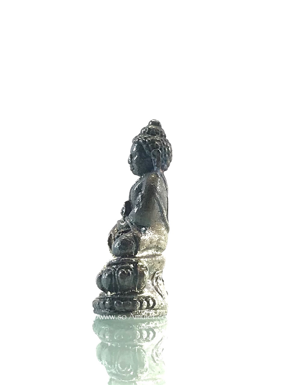 พระชัยวัฒน์ หลวงปู่คร่ำ วัดวังหว้า รุ่นสร้างเจดีย์ พ.ศ. 2537-38 เนื้อเงิน พร้อมกล่องเดิม