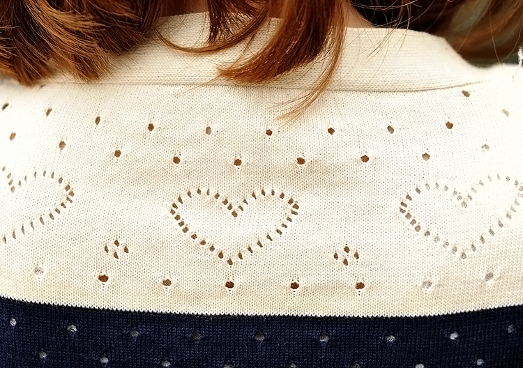 Pre Order - เสื้อคลุมแฟชั่น แขนยาว ดีไซด์น่ารัก เป็นรูปหัวใจทั้งตัว หลายสี : สีเหลือง / สีเขียว / สีดำ / สีแดง / สีน้ำเงิน