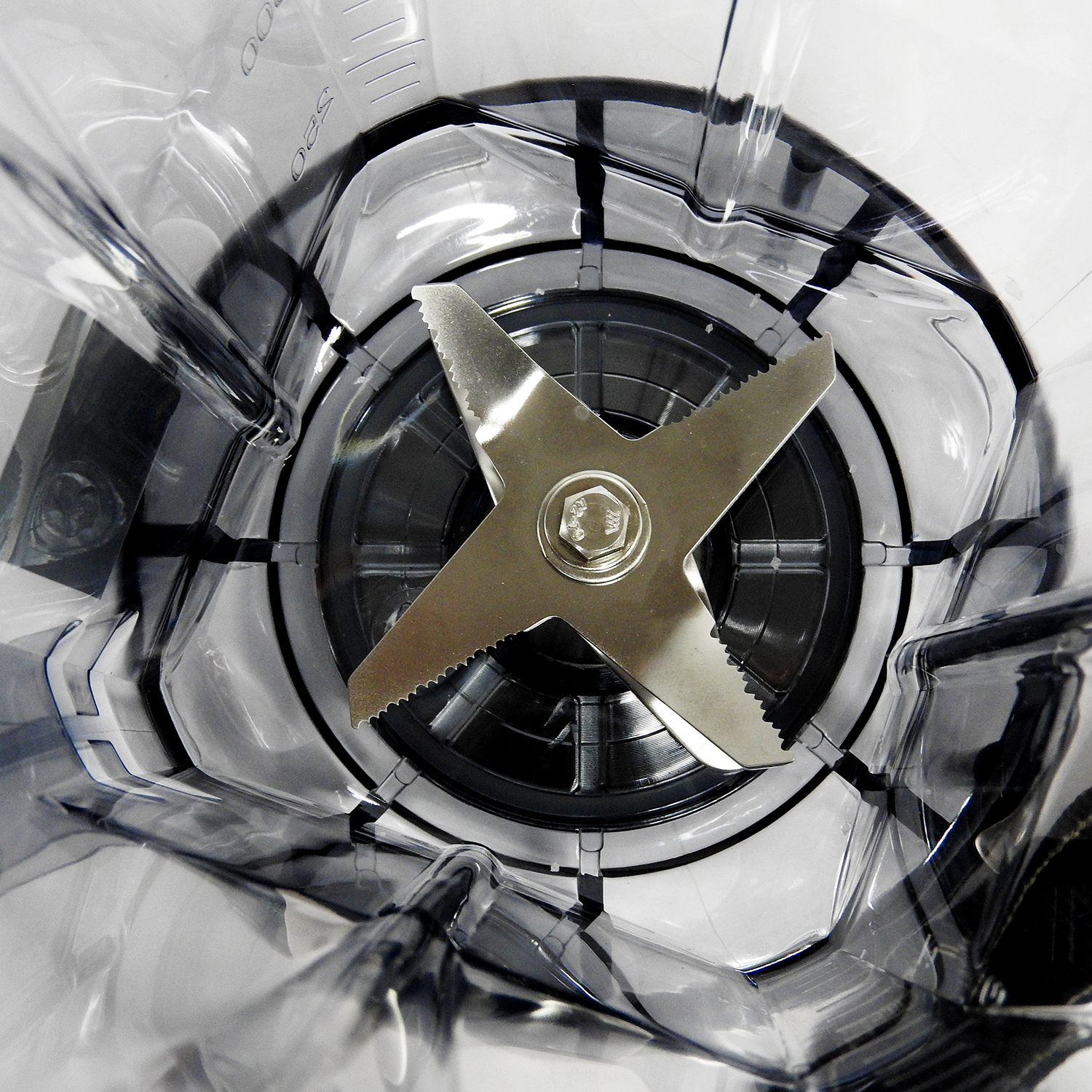 เครื่องปั่นผัก ผลไม้ 1680W โถปั่น 2.3 ลิตร รหัสสินค้า 1602-147 (รับประกันเฉพาะส่วนมอเตอร์ 6 เดือน)