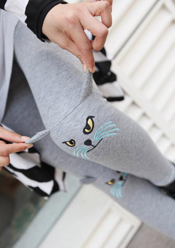 PreOrderคนอ้วน - กางเกง-เลคกิ้งกันหนาวแฟชั่น ไซส์ใหญ่ คนอ้วน ผ้าโพลิเอสเตอร์ยืด แต่งรูปแมวตรงเข่าน่ารัก ข้างในผ้ากำมะหยี่ สี : เทาอ่อน / เทาเข้ม / ดำ