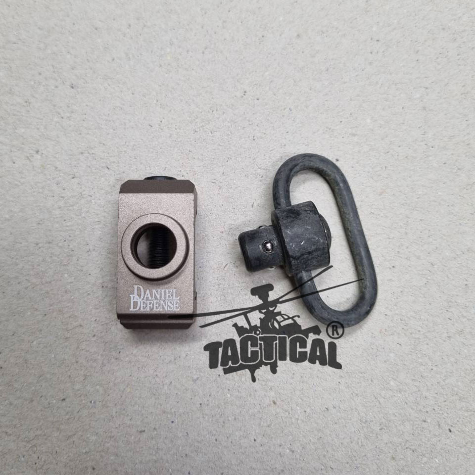 หูกระวิน + ที่จับราง ยี่ห้อ Daniel Defense