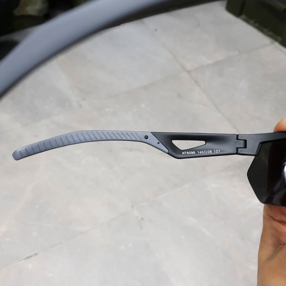 แว่นกันแดด เลนส์ Polarized ทรง Sport 1