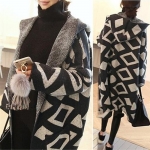 PreOrderเสื้อผ้าคนอ้วน - เสื้อกันหนาวคนอ้วน ไซส์ใหญ่ เสื้อคลุมไหมพรมตัวยาว มีHood สี : ดำ / ชมพู