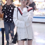 PreOrderเสื้อผ้าคนอ้วน - เสื้อกันหนาวคนอ้วน ไซส์ใหญ่ เสื้อไหมพรม ไม่หนาถักลายสีขาว