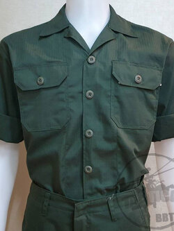 ชุดฝึก ชุดฟาติก 6 กระเป๋า เสียบในกางเกง - เขียว