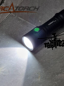 (SALE) ไฟฉาย ORCATORCH WR10