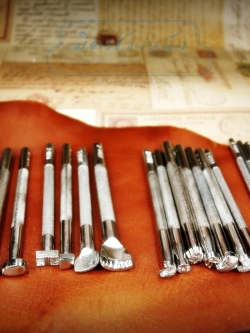 ชุดตอกลายพื้นฐาน 20 ตัว