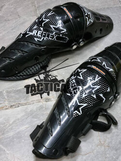 สนับแข้ง ไฟเบอร์ AR