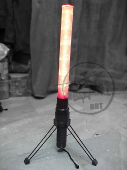 กระบองไฟจราจร มีขาตั้ง