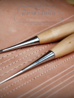 ที่จิ้มหนังแบบโคน สามารถขยายรูได้ ด้ามไม้