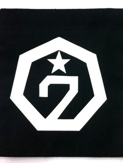 กระเป๋าผ้าหูรูด สีดำ Got7 02