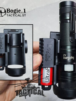 ซองไฟฉาย + ที่ใส่ถ่าน โบกี้วัน (ราคาไม่รวมไฟฉาย)