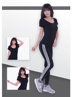 เสื้อยืดคอเว้า