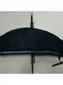 หมวกเบเร่ต์ ขอบหนัง ดำ ตีนตุ๊กแก