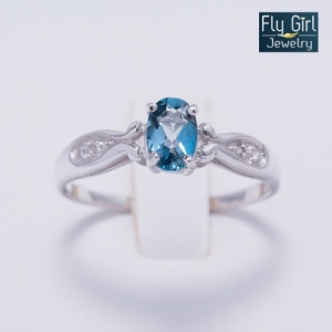 แหวนเงินแท้ พลอยลอนดอนบลูโทแพสแท้(ราศีธนู)